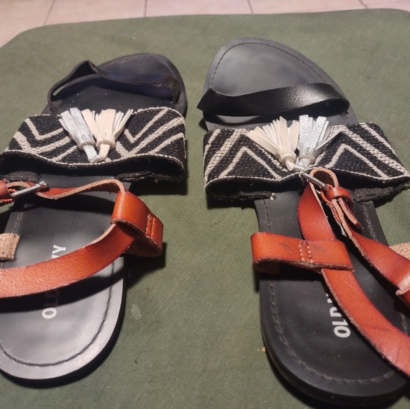 Sandals - Picture 2 of 3